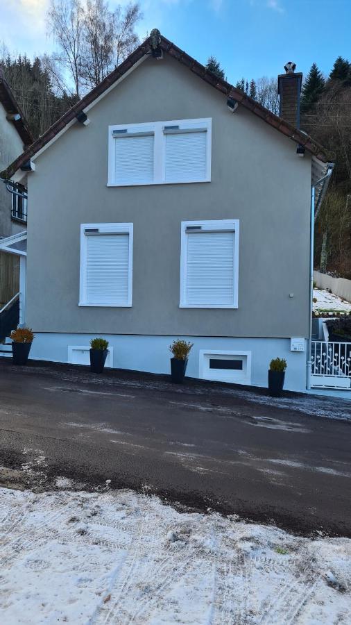Villa Stunning 5-Bed House in La Bourboule Exterior foto